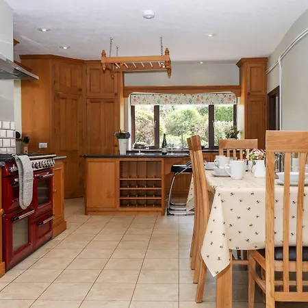 Сasa de vacaciones Nempnett Bristol